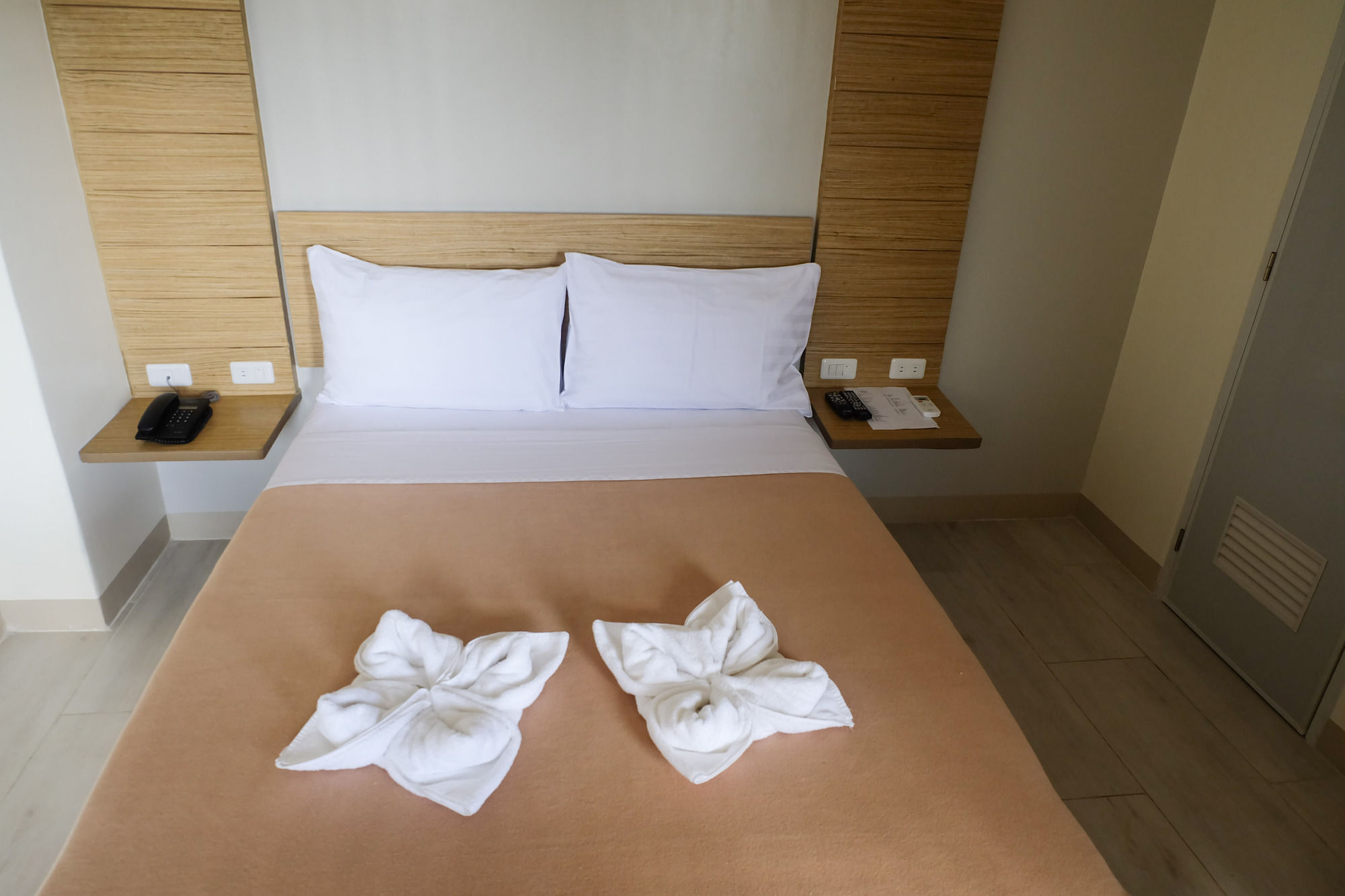Chambre Mactan Hotel Lapu-Lapu City Exterior foto